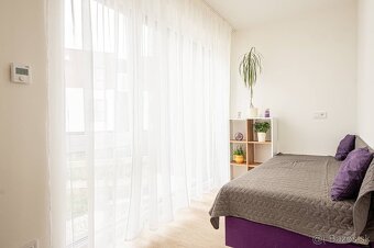 1 izb. klimatizovaný byt s parkovacím miestom Lorinčík Háje - 4