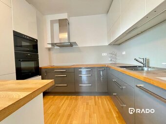 RentHub | Krásny moderný priestranný 2-izb. byt s parkovaním - 4
