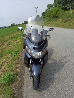 Suzuki Burgman 400 - 4
