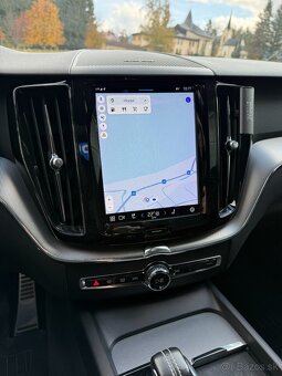 VOLVO XC60 B5 (P) 250hp R-Design AT8 AWD - 4