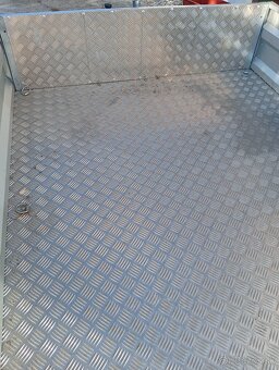 Predám Prívesný vozík v záruke.do 750kg - 4