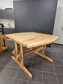 Masívny drevený nábytok – stoly, kreslá, barové stoličky - 4