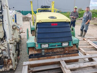 Vibračný cestný valec - 4