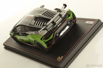 Lamborghini Huracán STO 10° | MR Collection 1/18 - 4