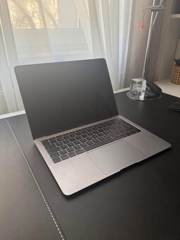 MacBook Air 2018 - 4