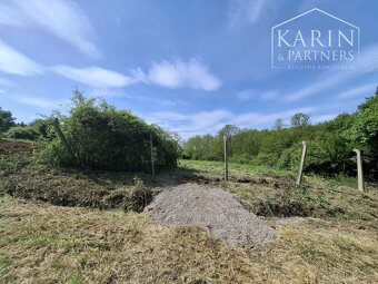 Stavebný pozemok 1750 m2 napojený na obecný vodovod - 4