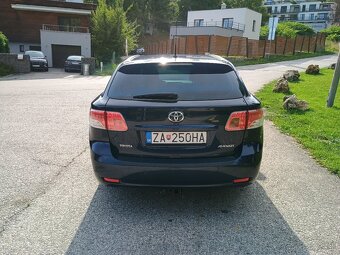 Toyota Avensis combi 2,0 D-4D - 4