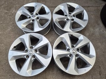 5x114,3 r17 ET40 x 7J elektróny originál NISSAN - 4