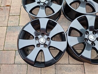 Predám org.hlinikové disky-Skoda-R16 - 4