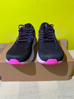 Damske bezecke tenisky Asics Gel Saiun 2 - 4