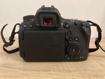 Canon eos 6D mk ii - 4