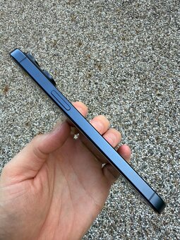 IPhone 15 pro Max - baterie 100% - 4