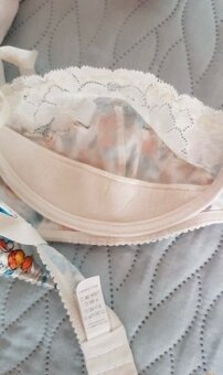 Podprsenka Dolce Gabbana❤️ veľkosť 80 C PC 42€ - 4