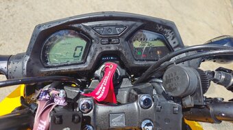 HONDA CB650F - 4