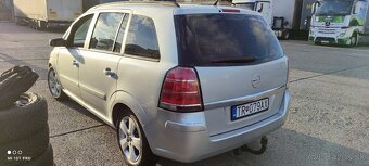 Predám Opel Zafira 1.9 CDTI - 4