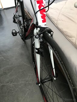 Cestný karbónový bicykel KTM - 4
