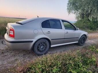Škoda octavia 1 1.6 2004 - 4