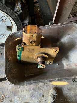Hydromotor s prevodovkou - 4