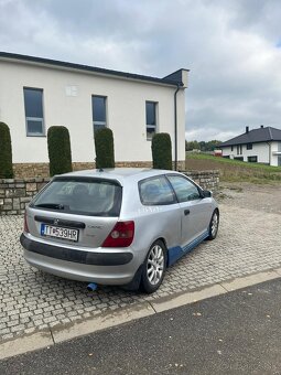 Honda civic VII - 4