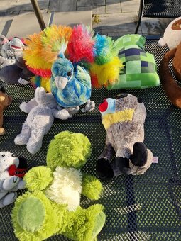 Predám balík plyšových hračiek cena komplet 10€. BA. - 4