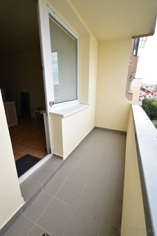 Pezinok:Ponúkame priestranný 3 izbový byt , Svätoplukova ul. - 4