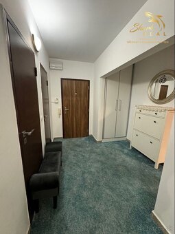 Krásny priestranný 3-izbový byt - 4