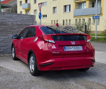 Honda Civic 1.4 i-VTEC  5DR - benzín - 4