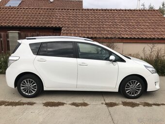 TOYOTA VERSO - 4