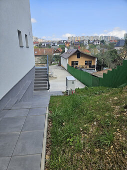 KOŠICE - MYSLAVA, HOTOVÝ a SKOLAUDOVANÝ RODINNÝ DOM na KĽÚČ - 4