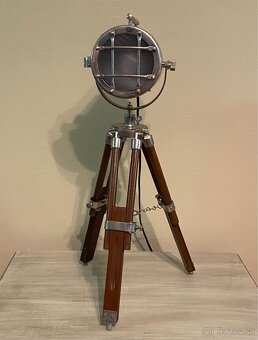 Dizajnová tripod lampa - 4