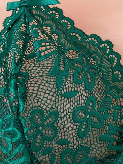 KRASNE ČIPKOVANE BODY S OTVOROM…M-L…NOVE - 4