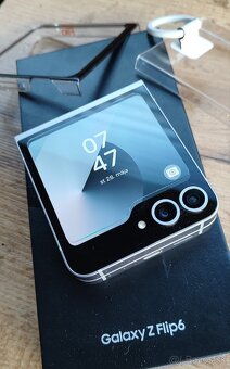 Samsung Galaxy Z Flip6 256gb/12gb Silver Shadow - 4