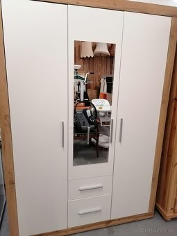 skrina so zrkadlom - 4
