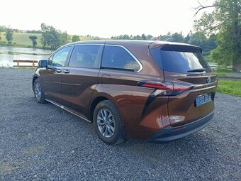Toyota Sienna XLE 2,5hybrid AWD 2021 nový model - 4