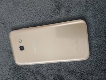 Samaung Galaxy A5 2017 gold prasknuté sklicko - 4