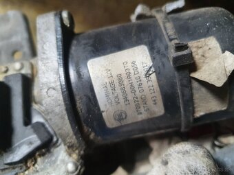 Mechanizmus predných stieračov s motorčekom Fiat, Škoda - 4