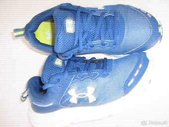 UNDER ARMOUR  ASSERT 10 vel. 37,5 - 4