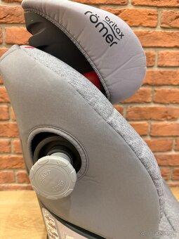 Autosedacka Britax Romer Evolve - 4