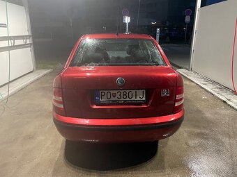 Škoda Fábia Sedan 1.2 HTP - 4