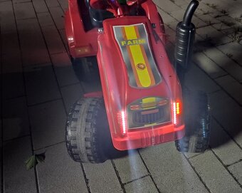 Slapaci traktor + LED svetla a smerovky + vlecka - 4