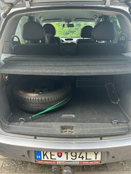 Opel Meriva 1.4 66 kw rok 2005 - 4