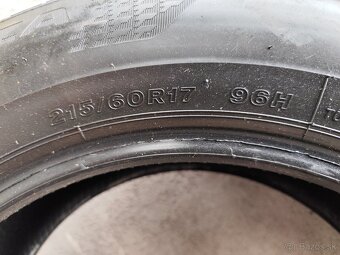 gumy 215/60R17 - 4