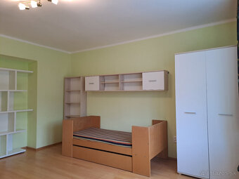 Prenájom 3 izbový byt s balkónom, komplet zariadený - 4