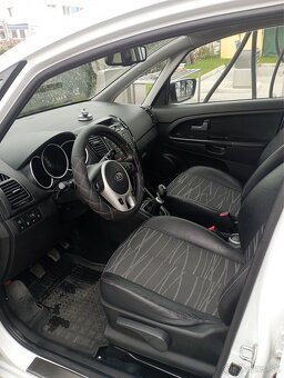 Kia Venga - 4