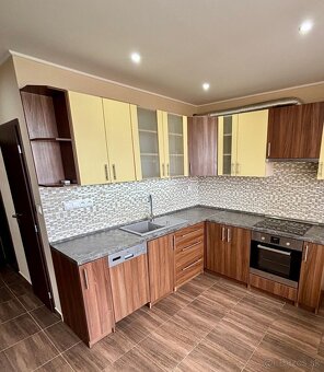 Prenájom 3-izbový byt, J. Jesenského 10, Senec, 71,25 m2 - 4