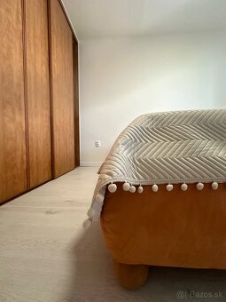 PRENÁJOM 3-IZBOVÉHO BYTU S LOGGIOU - 4