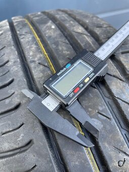 NOKIAN 245/70 R16 2ks + 1 - 4