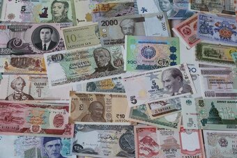 Unc bankovky 114 kusov mix - 4