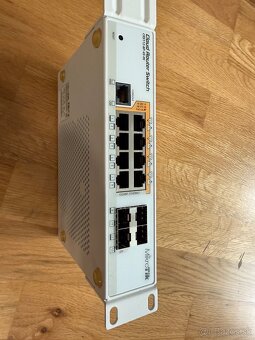MikroTik CRS112-8P-4S ++ MikroTik HAP AC2 - 4