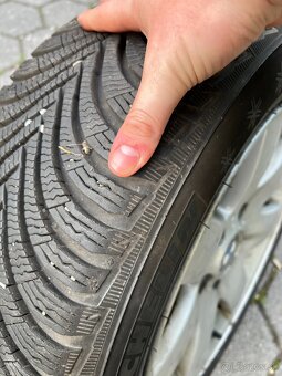 BMW 205/55 R16 - 4